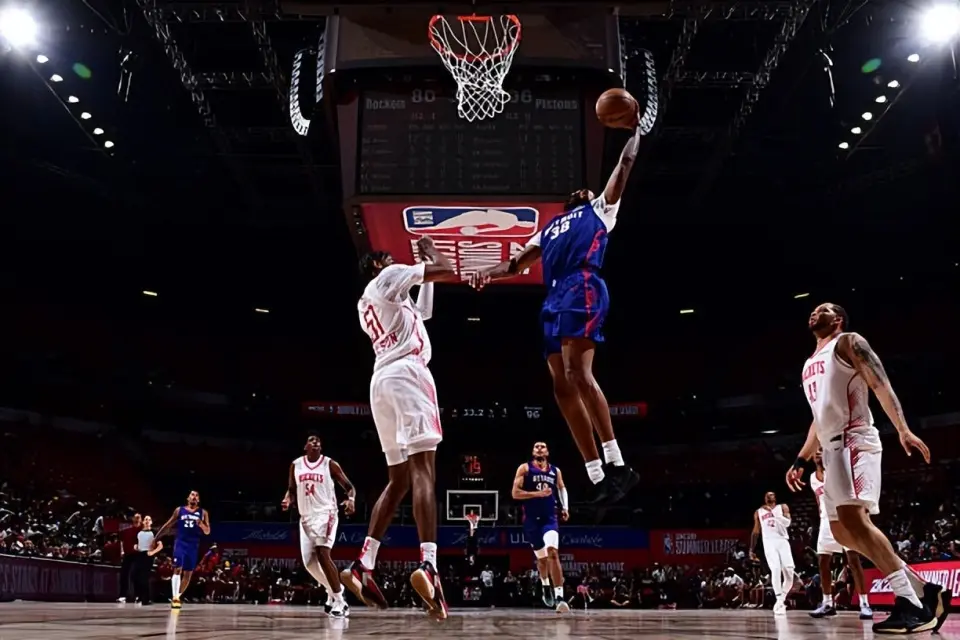 他是NCA, John, 不理想 他是NCA, John, 不理想